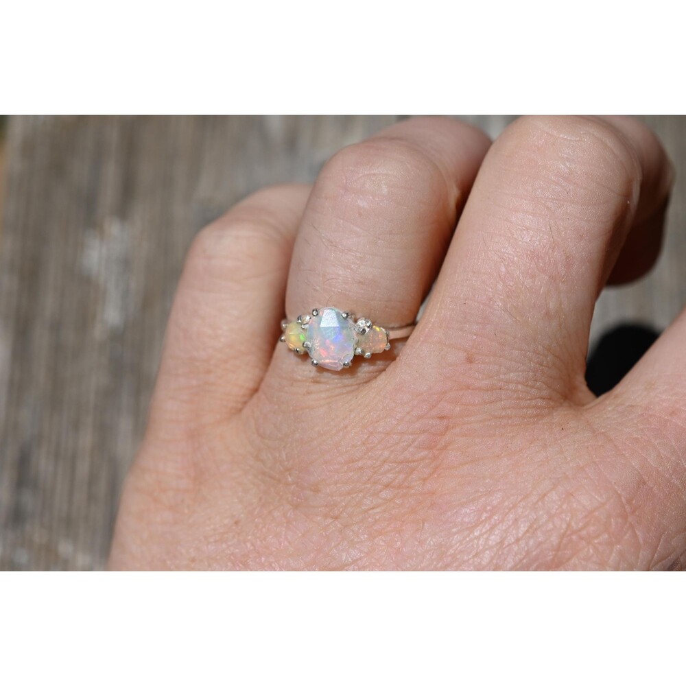 Engagement ring DAMAGED opal ring, unique opal ring, alternative   jewelry for h - Picture 4 of 4